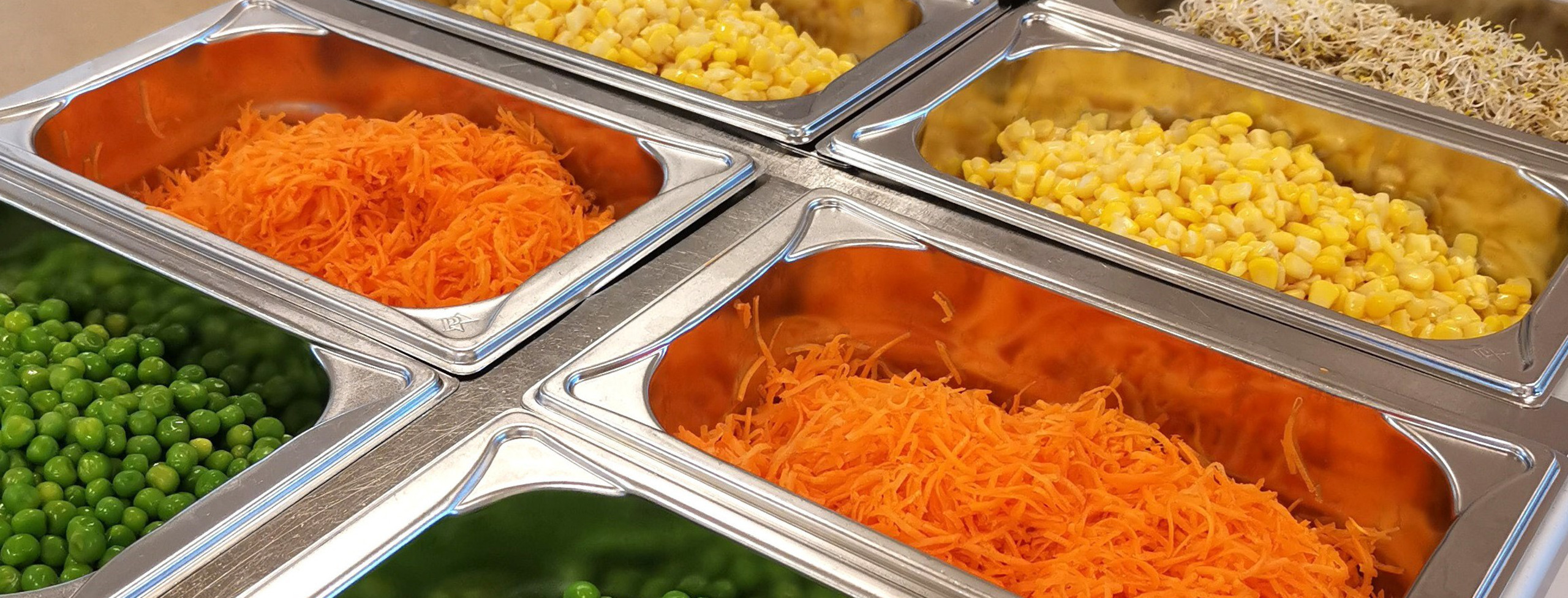 Färgglatt salladsbord